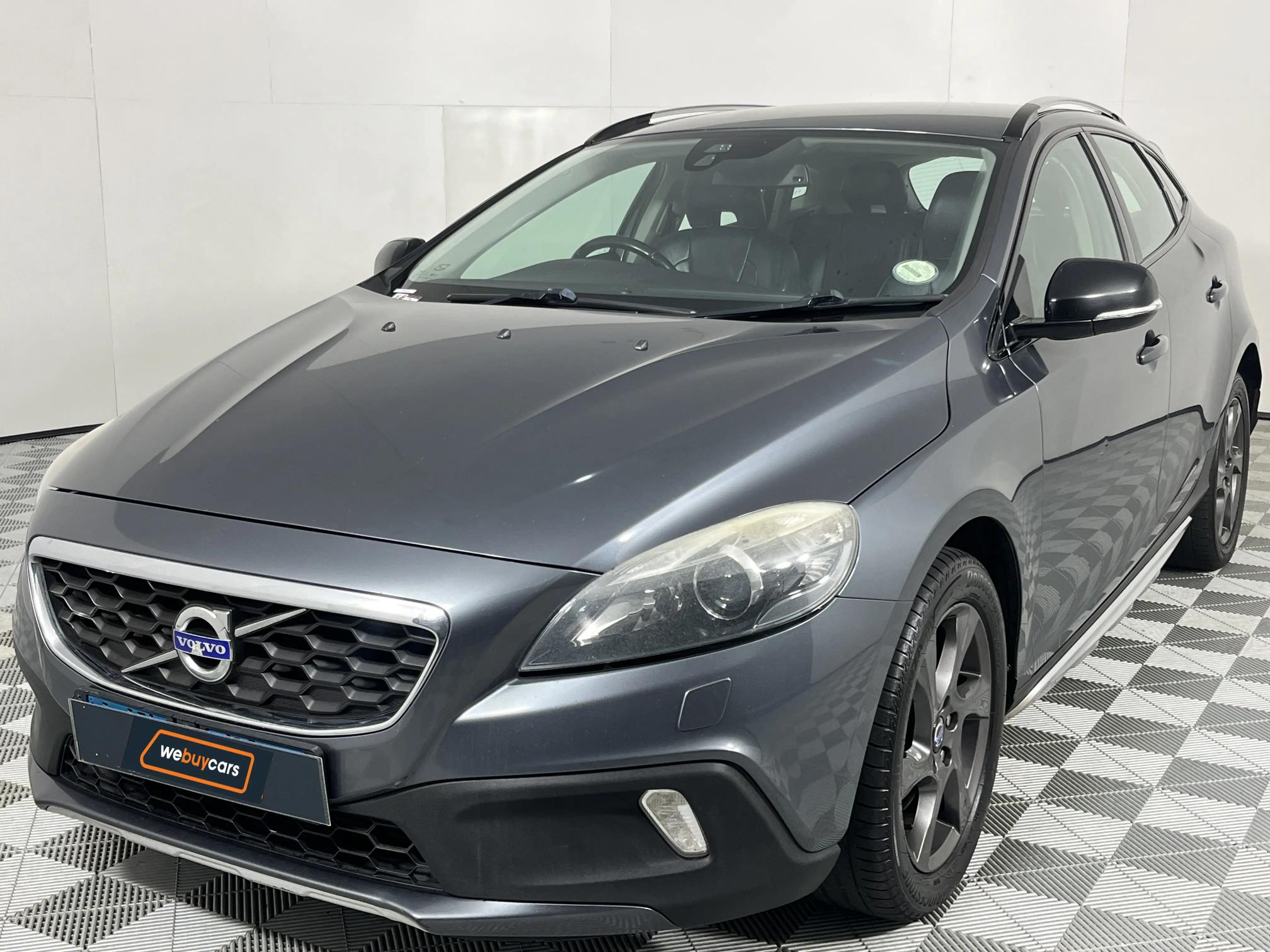 Used 2014 Volvo V40 Cross Country T4 Excel