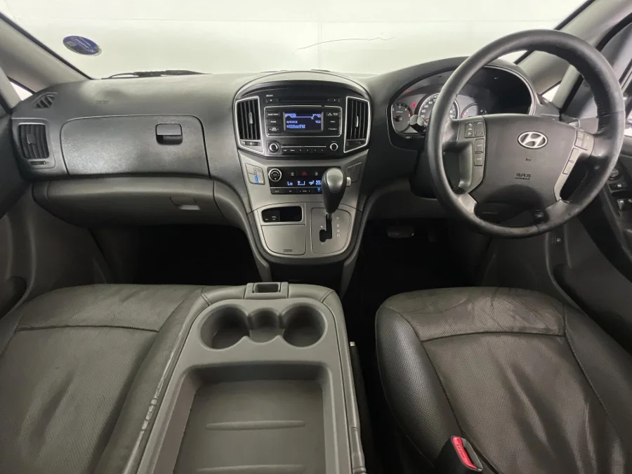 Used 2016 Hyundai H-1 2.5VGTi bus Elite 9-seater - WeBuyCars Riverhorse
