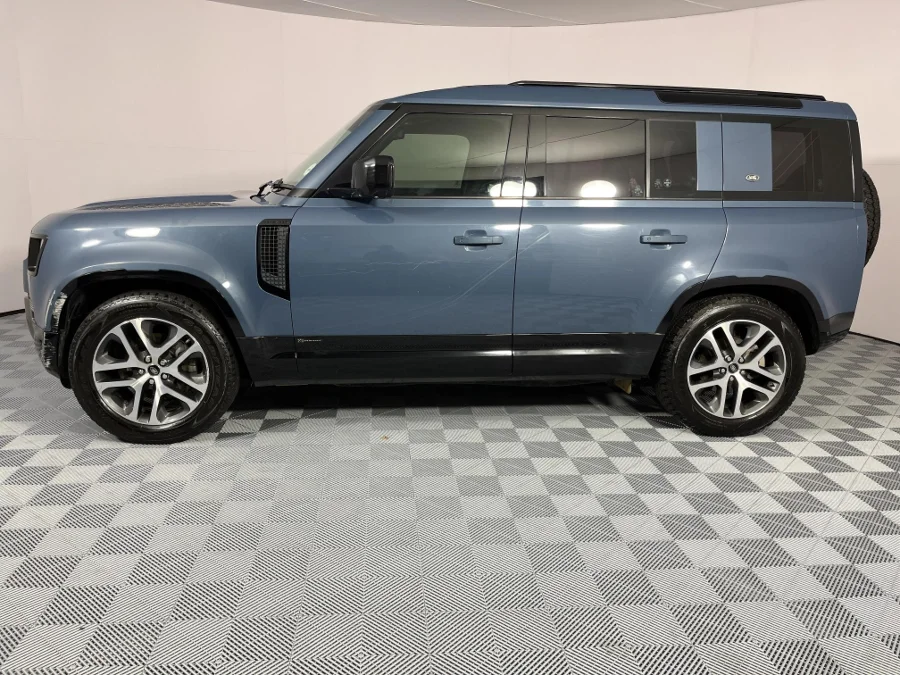 Used 2021 Land Rover Defender 110 D240 X-Dynamic SE - WeBuyCars Lansdowne