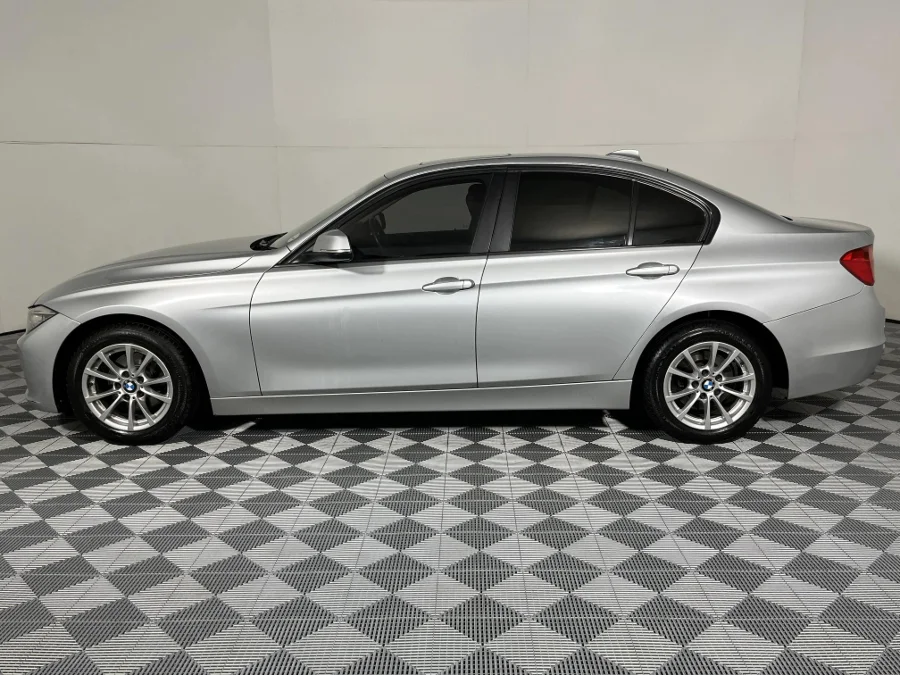 Used 2013 BMW 3 Series 320i sports-auto - WeBuyCars Germiston