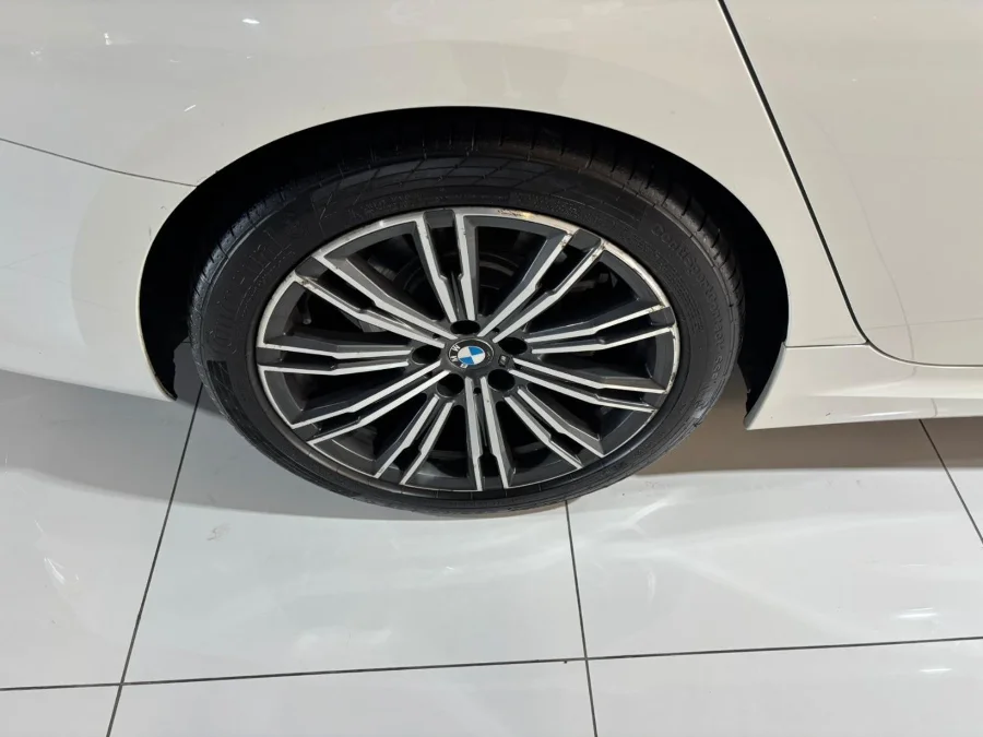 Used 2021 BMW 3 Series 318i - Avari Cars Used 2021 BMW 3 Series 318i - Avari Cars