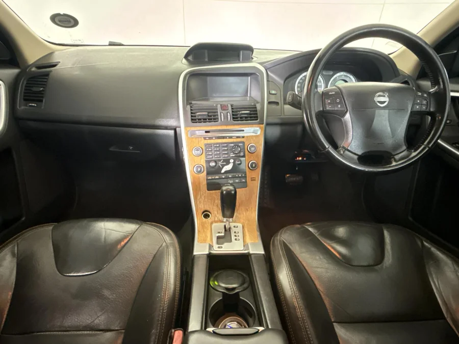 Used 2009 Volvo XC60 3.0T - WeBuyCars Midstream