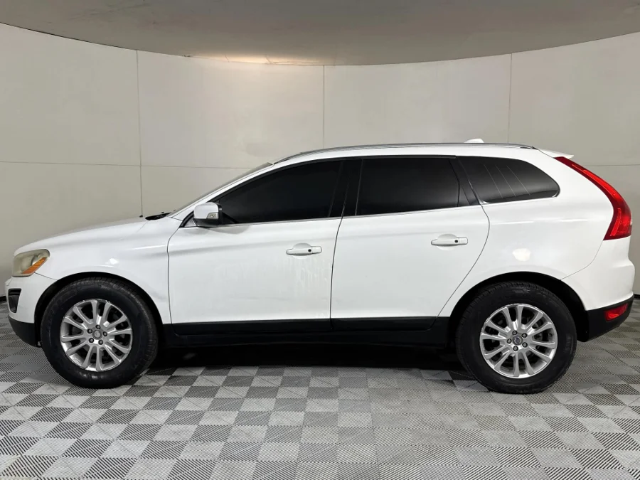 Used 2009 Volvo XC60 3.0T - WeBuyCars Midstream