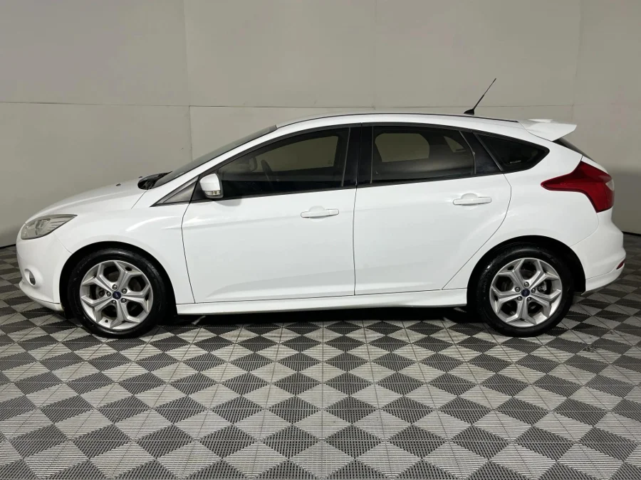 Used 2013 Ford Focus hatch 2.0TDCi Trend auto - WeBuyCars Germiston