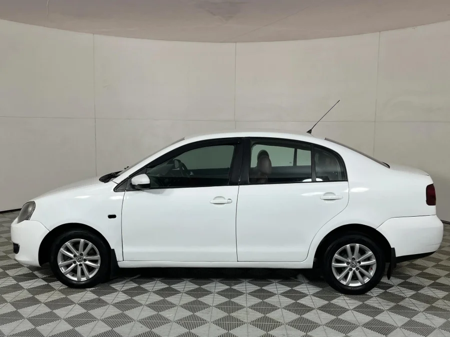 Used 2017 Volkswagen Polo Vivo sedan 1.4 Trendline - WeBuyCars JHB South