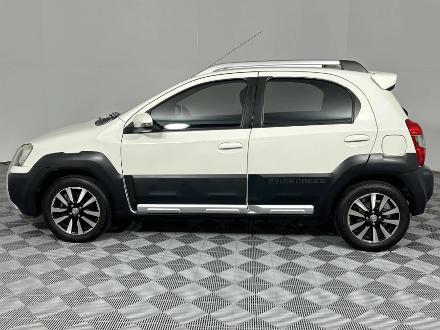 Used 2016 Toyota Etios Cross 1.5 Xs - WeBuyCars Lansdowne