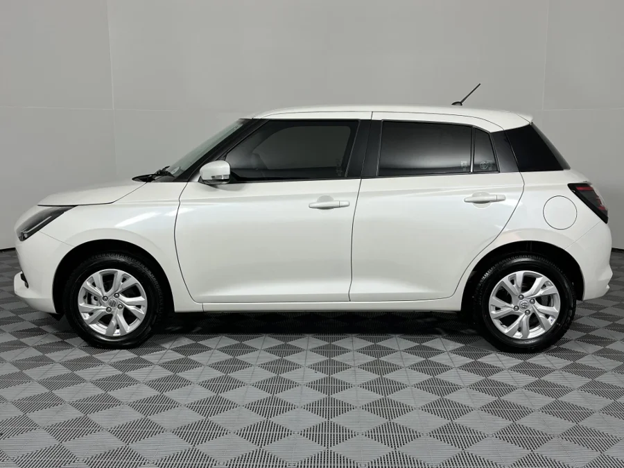Used 2025 Suzuki Swift 1.2 GL+ manual - WeBuyCars Montana