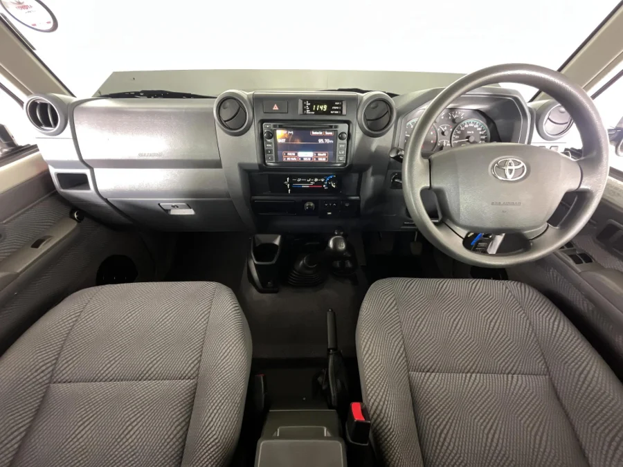 Used 2014 Toyota Land Cruiser 76 4.5D-4D V8 station wagon LX - WeBuyCars The Dome