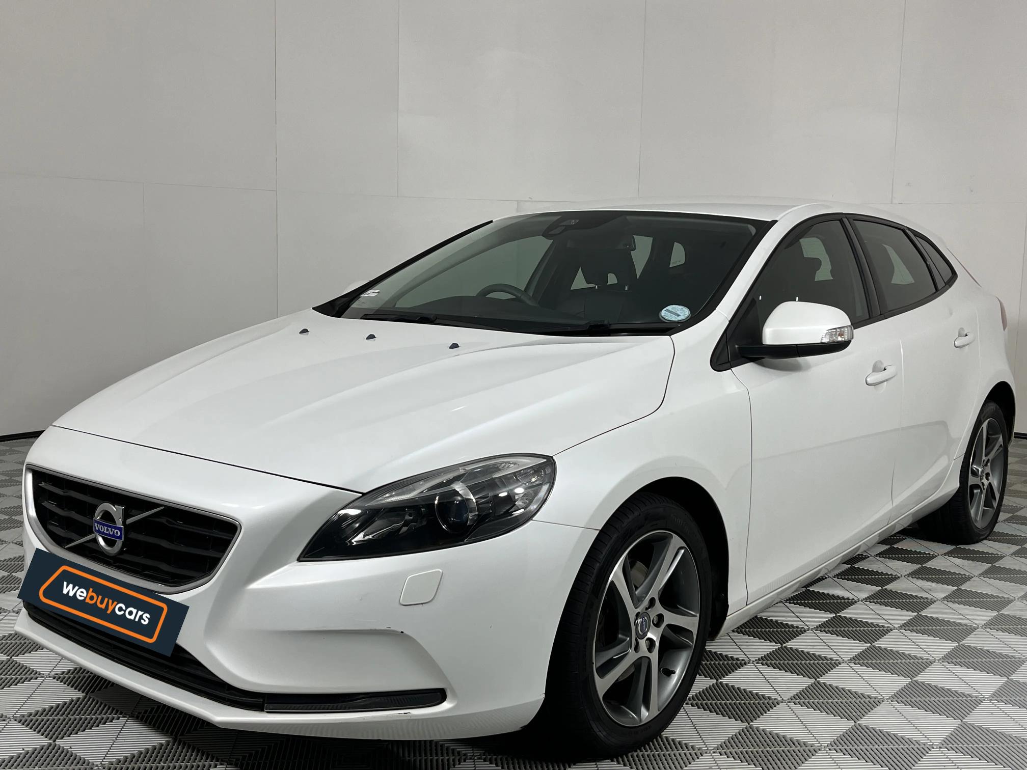 Used 2014 Volvo V40 T3 Elite
