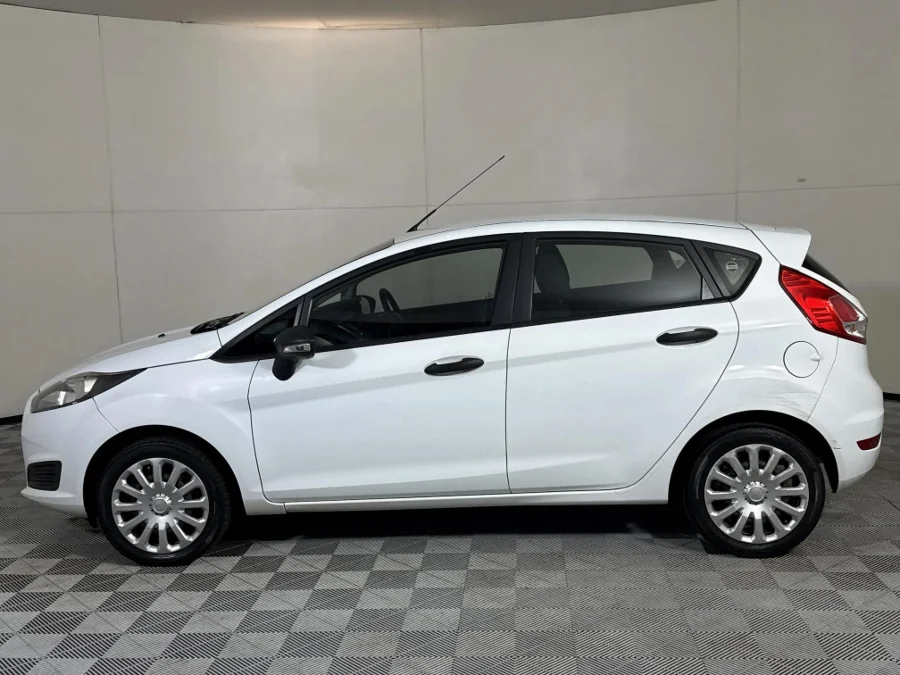 Used 2017 Ford Fiesta 5-door 1.0T Ambiente - WeBuyCars Midstream