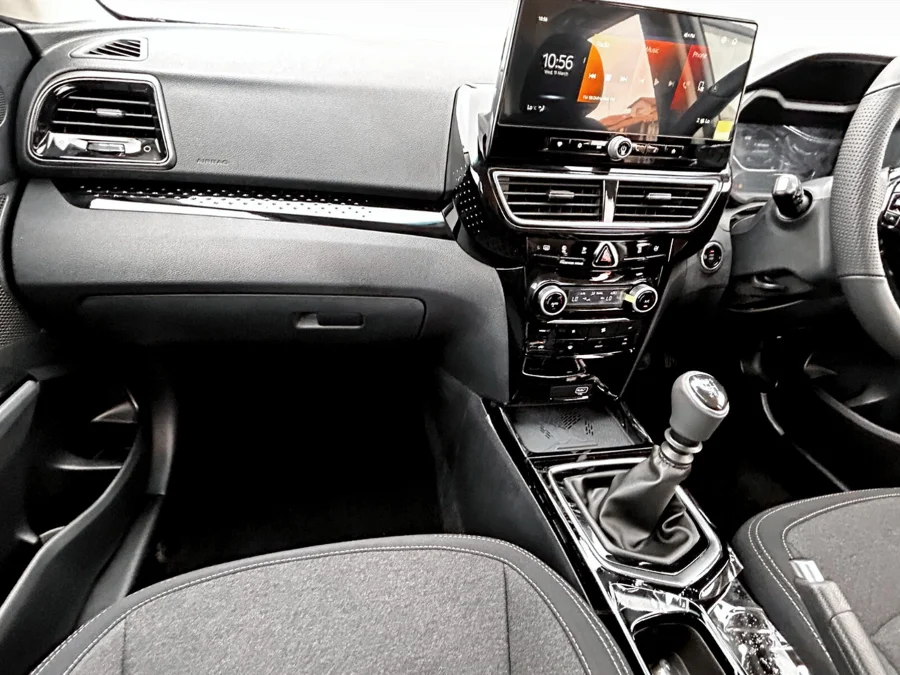 Used 2026 Mahindra XUV 3XO 1.2T AX5 manual - IC Auto Benoni