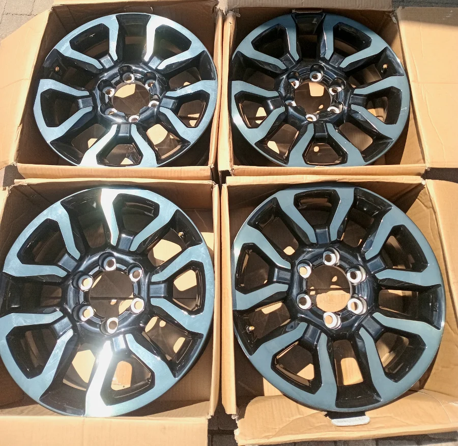 Toyota Legend RS/Fortuner/Hilux 18-inch Alloy rims - Private Seller Toyota Legend RS/Fortuner/Hilux 18-inch Alloy rims - Private Seller