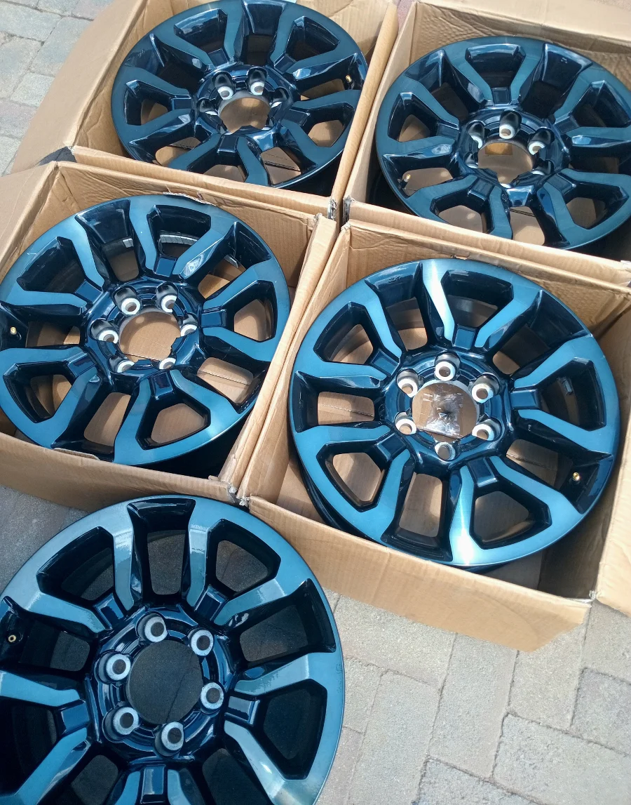 Toyota Legend RS/Fortuner/Hilux 18-inch Alloy rims - Private Seller Toyota Legend RS/Fortuner/Hilux 18-inch Alloy rims - Private Seller