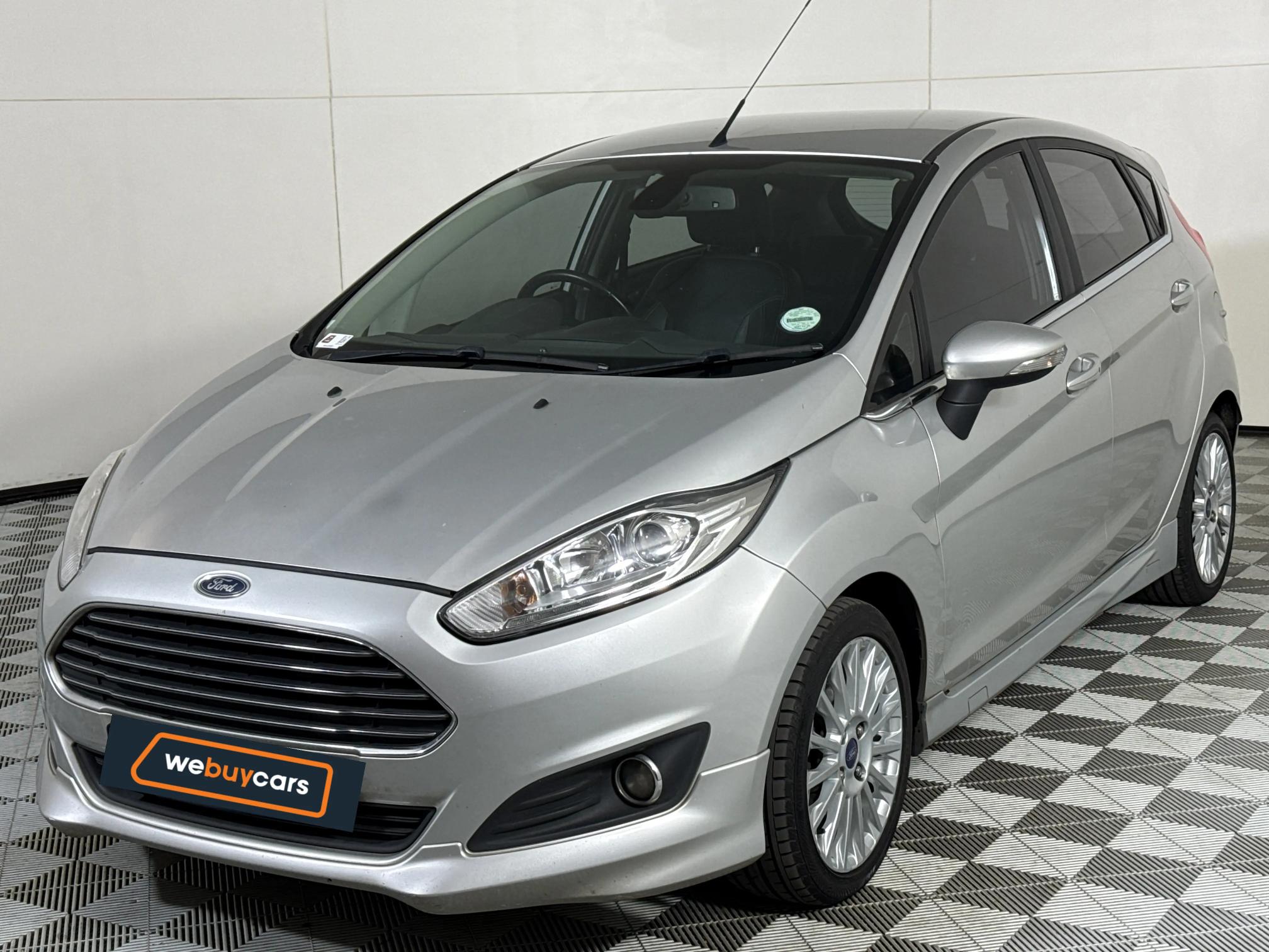 Used 2015 Ford Fiesta 5-door 1.0T Titanium auto