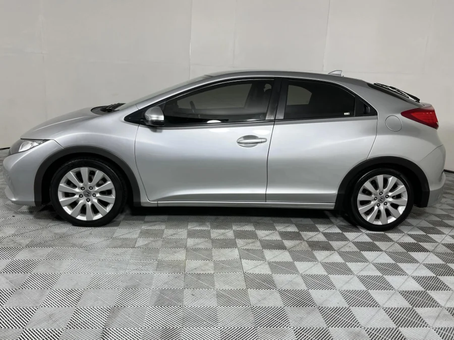 Used 2014 Honda Civic hatch 1.8 Executive - WeBuyCars The Dome