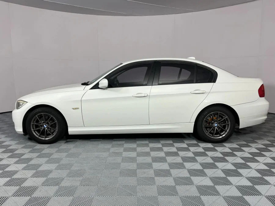Used 2011 BMW 3 Series 320i auto - WeBuyCars Brackenfell Cape Town