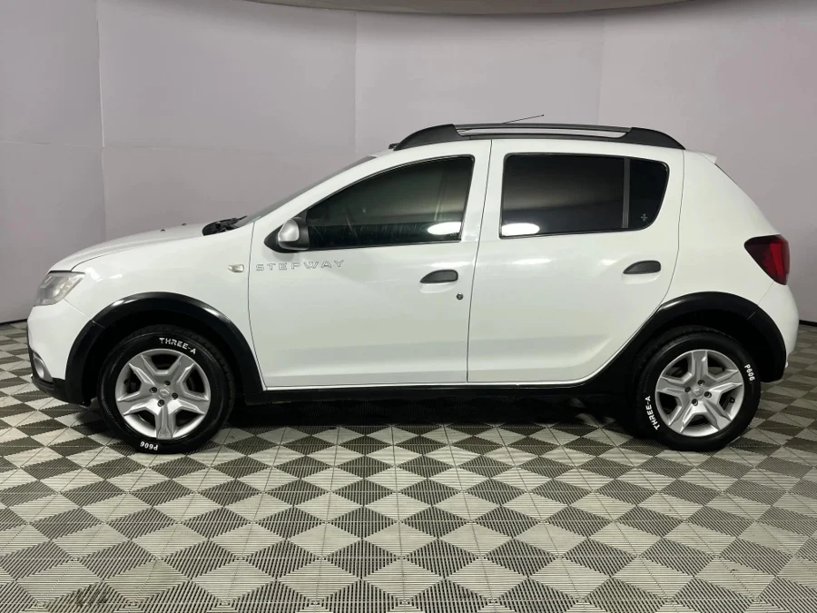 Used 2017 Renault Sandero 66kW turbo Stepway Expression - WeBuyCars Durban