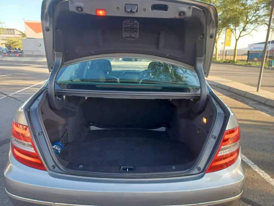 Used 2013 Mercedes-Benz C-Class C200CGI Avantgarde - Private Seller Used 2013 Mercedes-Benz C-Class C200CGI Avantgarde - Private Seller