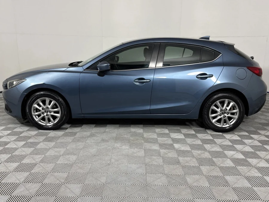 Used 2015 Mazda Mazda3 hatch 1.6 Dynamic auto - WeBuyCars Vereeniging