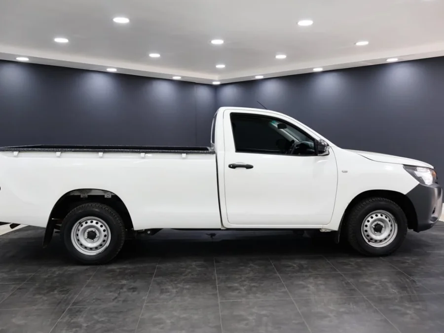 Used 2023 Toyota Hilux 2.0 single cab S (aircon) - ICar Gezina