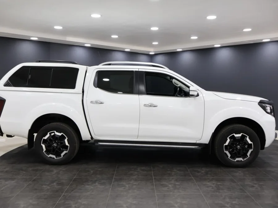 Used 2024 Nissan Navara 2.5DDTi double cab LE Plus - ICar Gezina