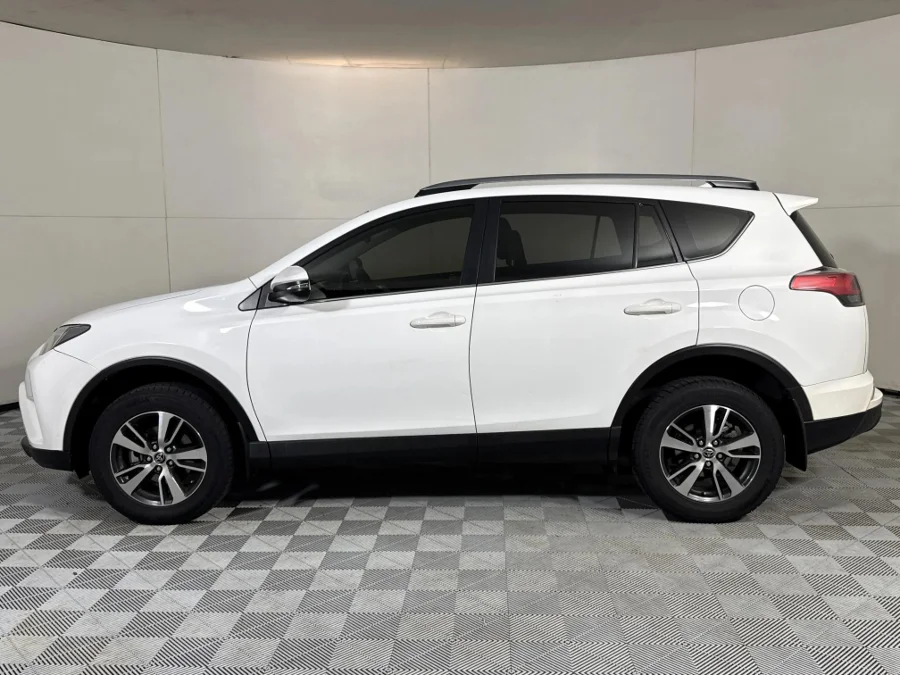 Used 2017 Toyota RAV4 2.0 GX auto - WeBuyCars Midstream