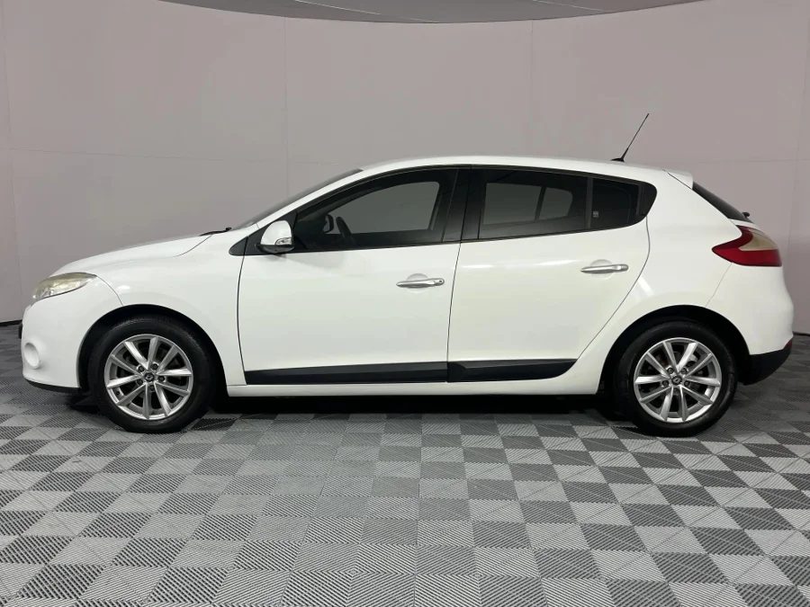 Used 2010 Renault Megane Mégane 1.6 Dynamique - WeBuyCars Lansdowne