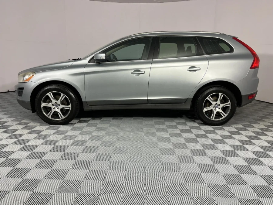 Used 2011 Volvo XC60 T6 Excel - WeBuyCars Lansdowne