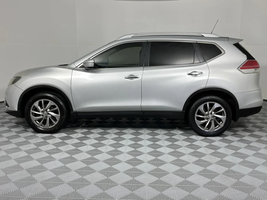 Used 2015 Nissan X-Trail 2.5 4x4 SE - WeBuyCars Montana
