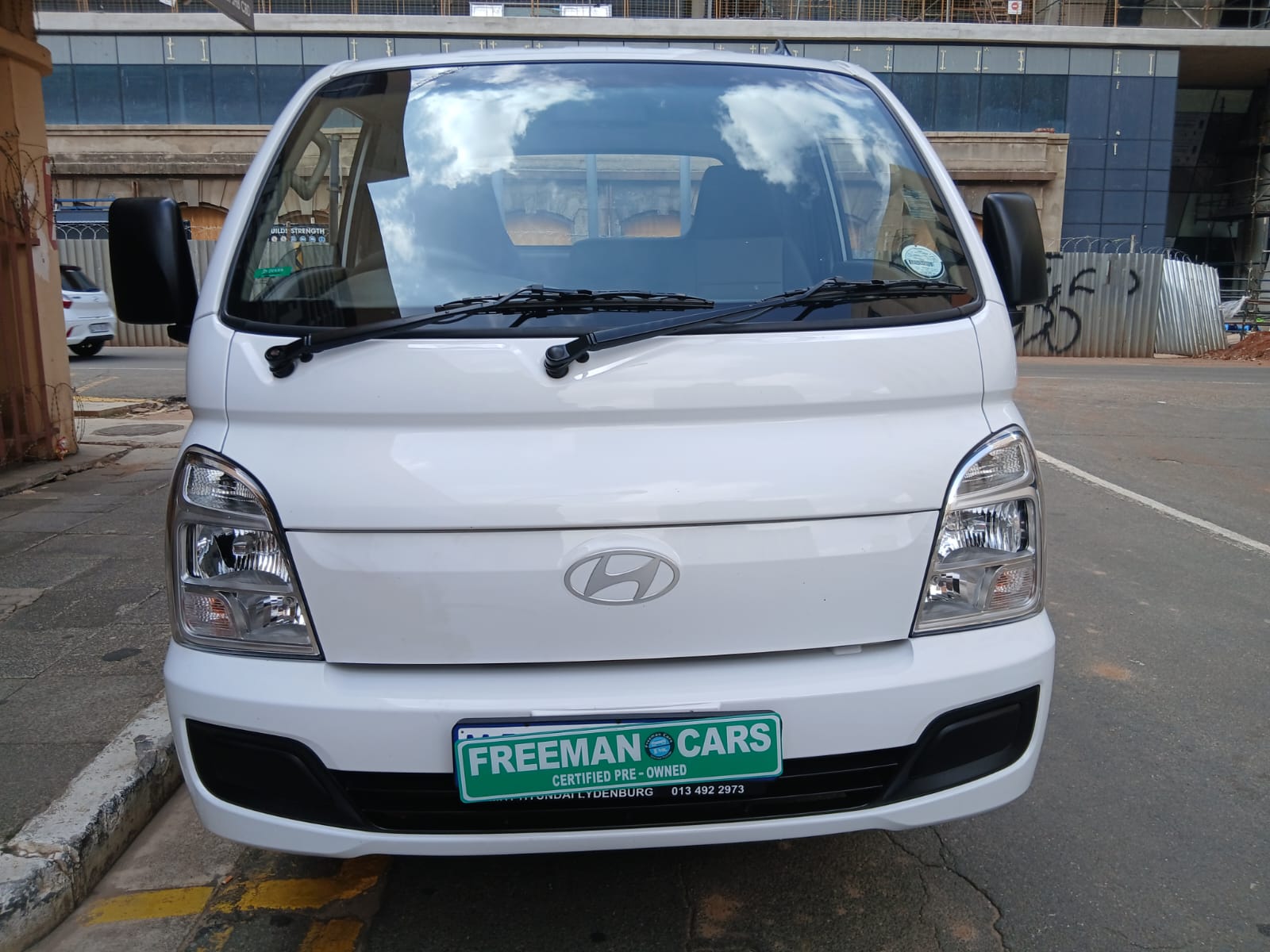 Used 2025 Hyundai H-100 Bakkie 2.6D deck