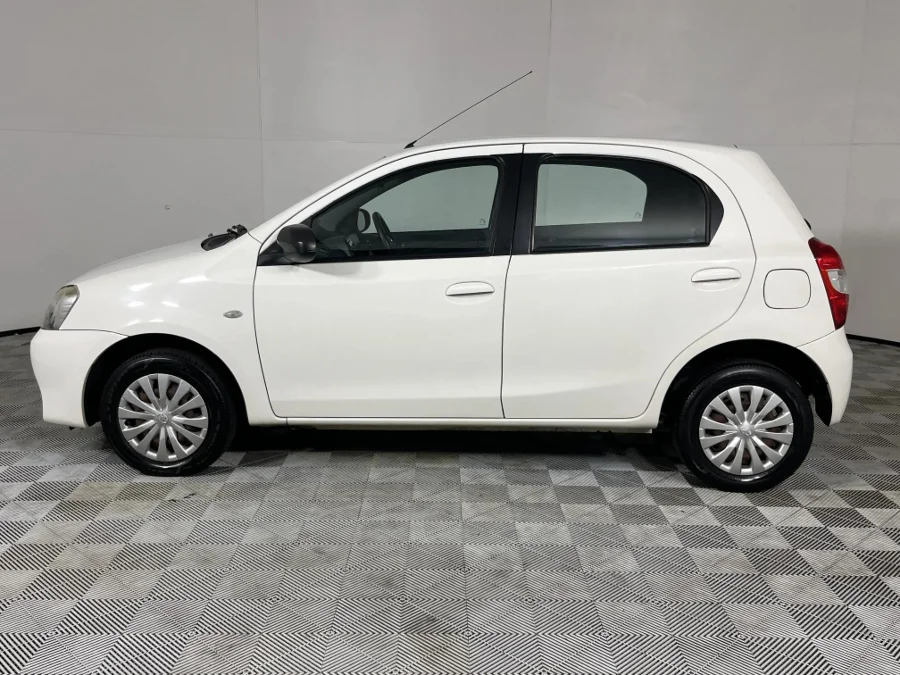 Used 2018 Toyota Etios hatch 1.5 Xi - WeBuyCars The Dome Used 2018 Toyota Etios hatch 1.5 Xi - WeBuyCars The Dome