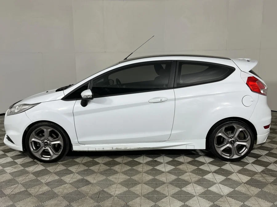 Used 2016 Ford Fiesta ST - WeBuyCars George