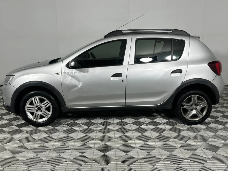 Used 2017 Renault Sandero 66kW turbo Stepway Dynamique - WeBuyCars Richmond