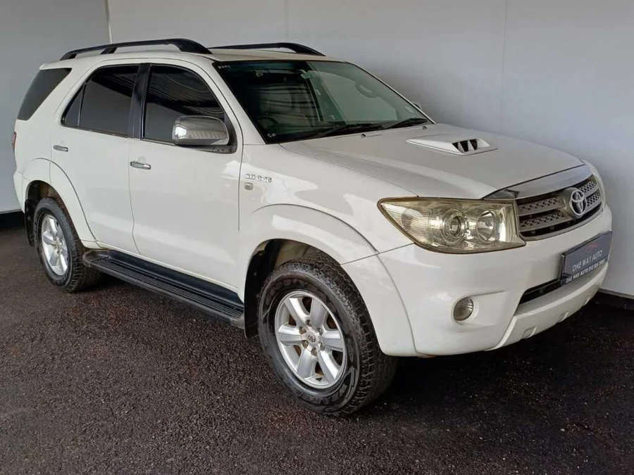 Used 2010 Toyota Fortuner 3.0D-4D 4x4 - One Way Auto Used 2010 Toyota Fortuner 3.0D-4D 4x4 - One Way Auto