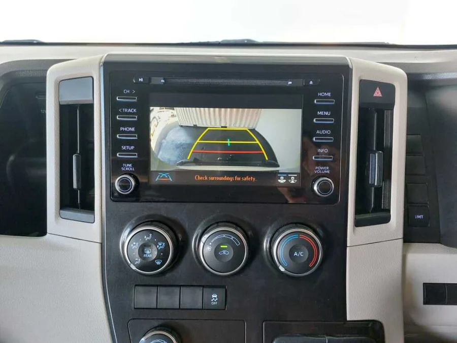 Used 2022 Toyota Quantum 2.8 LWB bus 11-seater GL - One Way Auto Used 2022 Toyota Quantum 2.8 LWB bus 11-seater GL - One Way Auto