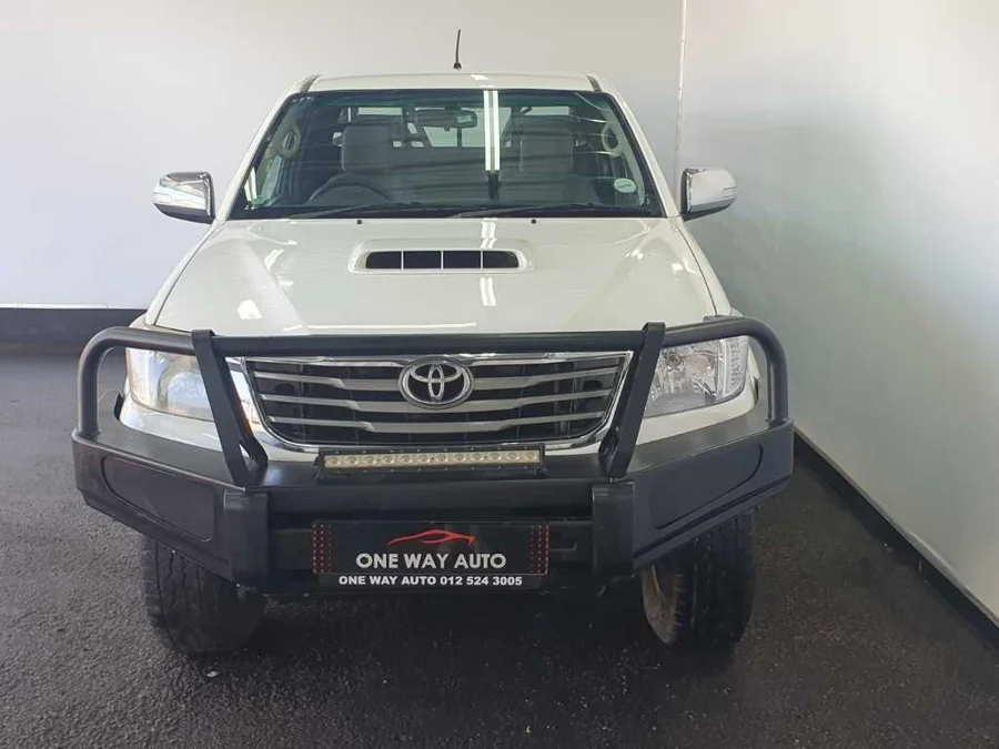 Used 2012 Toyota Hilux 3.0D-4D Xtra cab Raider Dakar edition - One Way Auto