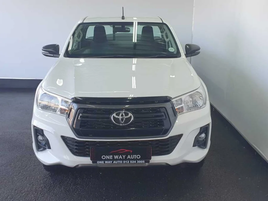 Used 2020 Toyota Hilux 2.4GD-6 SRX - One Way Auto Used 2020 Toyota Hilux 2.4GD-6 SRX - One Way Auto