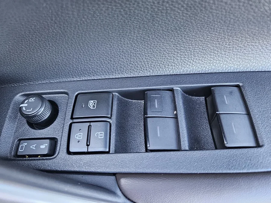 Used 2026 Toyota Corolla Cross 1.8 XS - CFAO Mobility Toyota Carnival