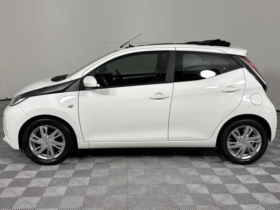 Used 2017 Toyota Aygo 1.0 X-Cite - WeBuyCars Vereeniging