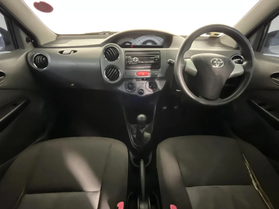 Used 2013 Toyota Etios hatch 1.5 Sprint - WeBuyCars Silverlakes Used 2013 Toyota Etios hatch 1.5 Sprint - WeBuyCars Silverlakes