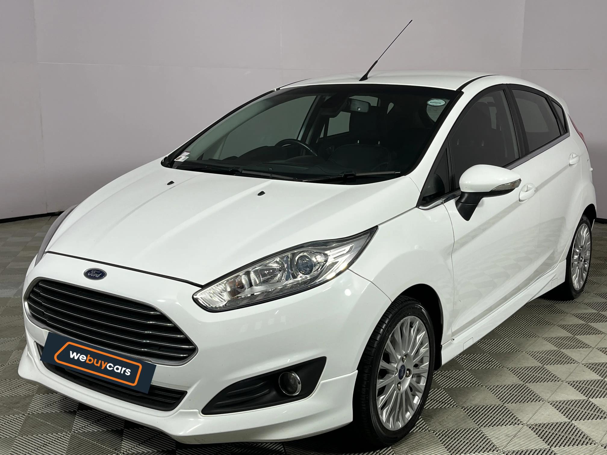 Used 2017 Ford Fiesta 5-door 1.0T Titanium auto
