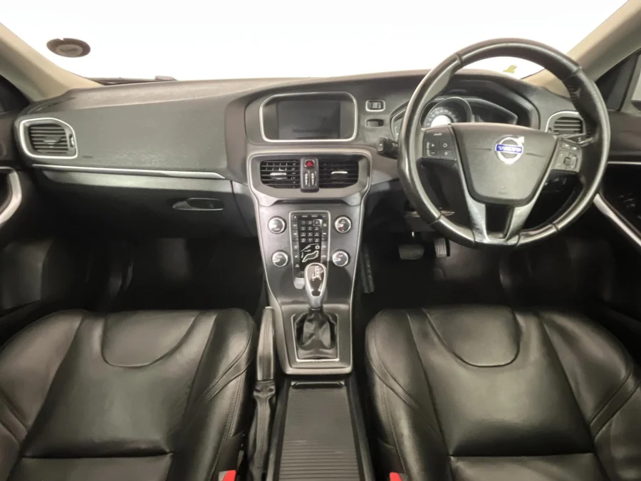 Used 2015 Volvo V40 T4 Elite auto - WeBuyCars JHB South