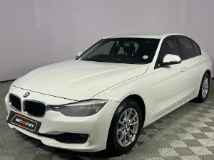 Used 2013 BMW 3 Series 320i sports-auto