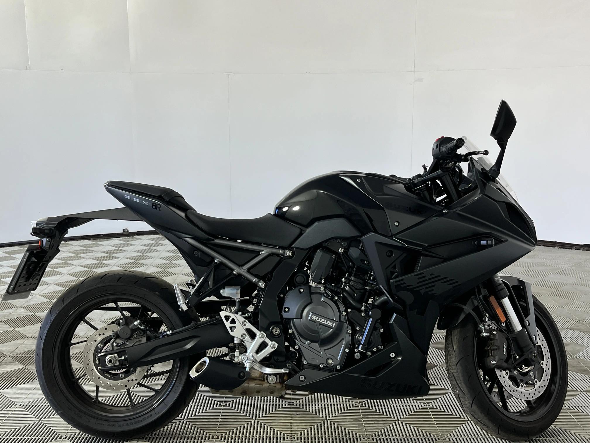 Used 2025 Suzuki 800 GSX 800r