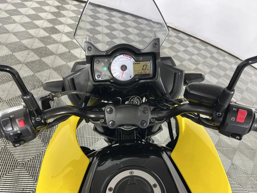 Used 2015 Kawasaki KLE 650 Versys (14) - WeBuyCars Richmond