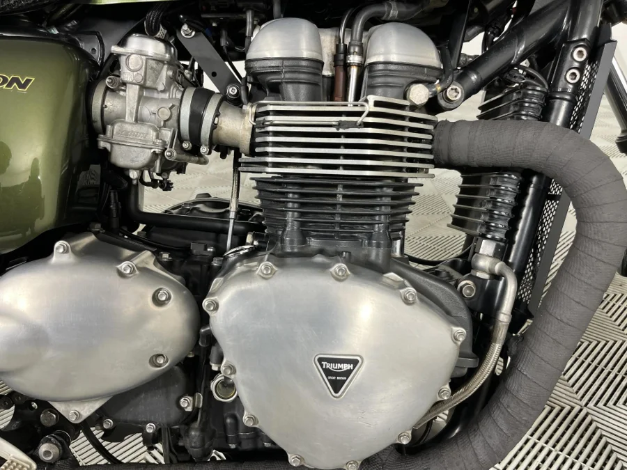Used 2017 Triumph Thruxton 900 EFI - WeBuyCars The Dome
