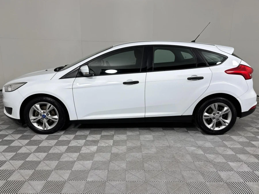 Used 2015 Ford Focus hatch 1.0T Ambiente - WeBuyCars Vereeniging Used 2015 Ford Focus hatch 1.0T Ambiente - WeBuyCars Vereeniging