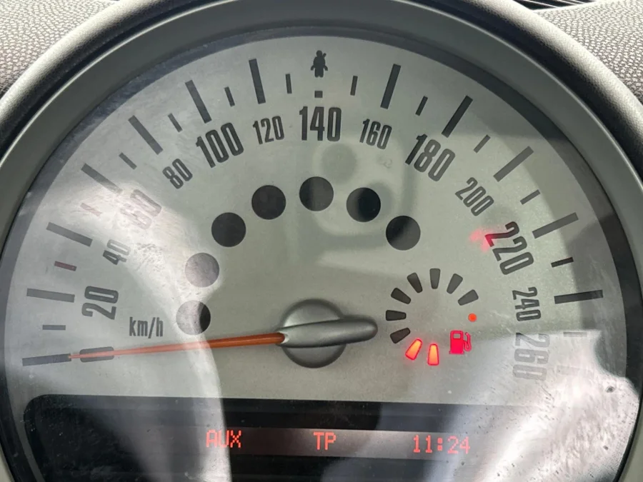 Used 2011 MINI Hatch One - WeBuyCars Lansdowne