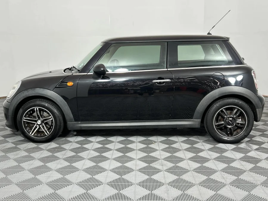 Used 2011 MINI Hatch One - WeBuyCars Lansdowne