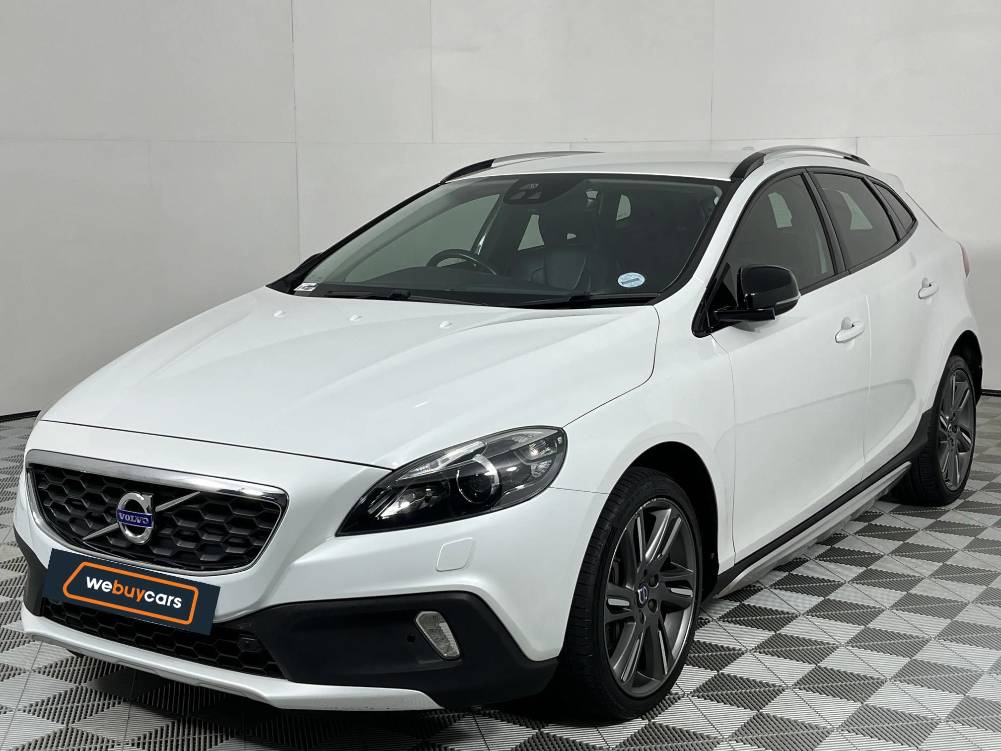 Used 2016 Volvo V40 Cross Country D3 Inscription
